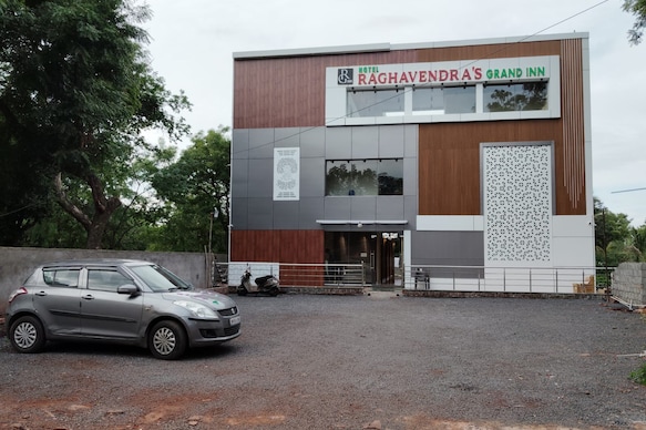 HOTEL RAGHAVENDRA GRAND INN
