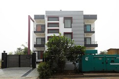 OYO 10020 Golf Stays, Delhi OYO 10020 Golf Stays, Delhi