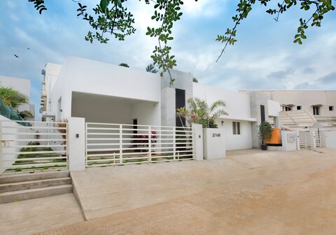 Floressa Twigs (Thoraipakkam)