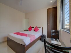 OYO 23501 log inn plaza, Pune OYO 23501 log inn plaza, Pune