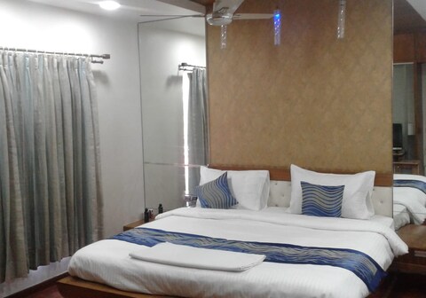 Paradise Service Apartment Kharadi