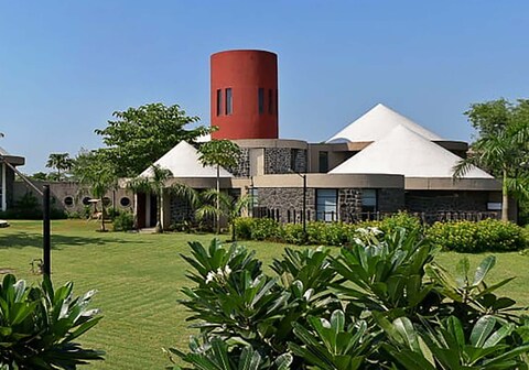StayVista | 4 BHK Villa Kornet
