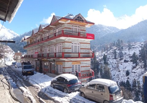 Snow Oak Guest House