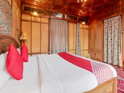 OYO 24812 Kashmir Houseboats By Ats-rooms, Srinagar OYO 24812 Kashmir Houseboats By Ats-rooms, Srinagar