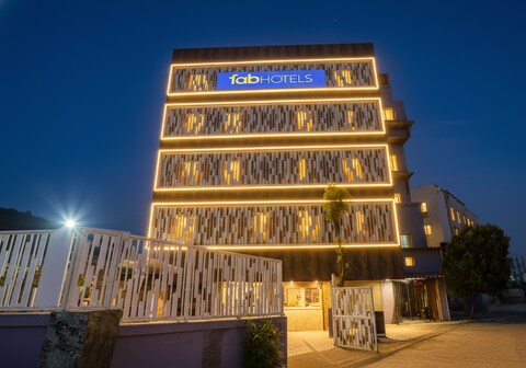 FabHotel The Royal Park