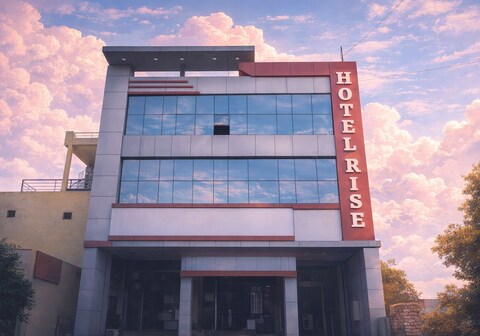 HOTEL RISE