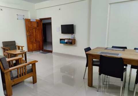 Cozy 3BHK fully furnished Apt 305