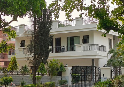 Serene Villa 36 Suites and Apartments