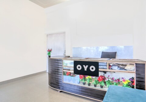 SPOT ON Hotel Vs Palace