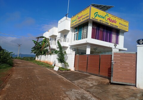 Green Apple Resort
