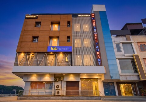 FabHotel Madhuban
