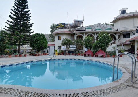 Hotel Savera Palace