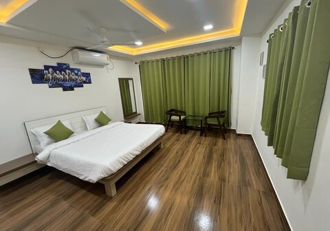 DHANLAKSHMI ORCHARD RESORT