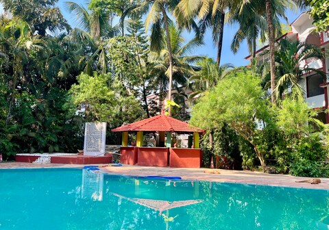 Alpha Stays 2 Mello Rosa Apart