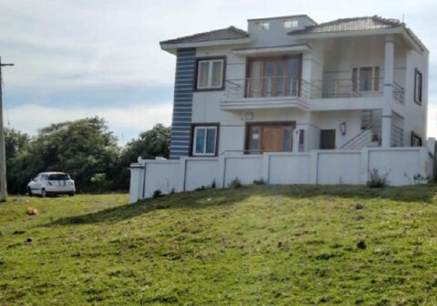 Hill Grove By Brown Tree Resorts