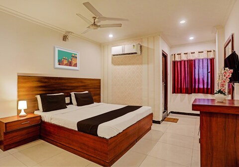 Hotel O Vaishnavi Park