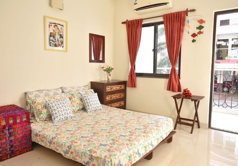 Casa Melora, 2bhk Ac apt in Candolim Beachwalk
