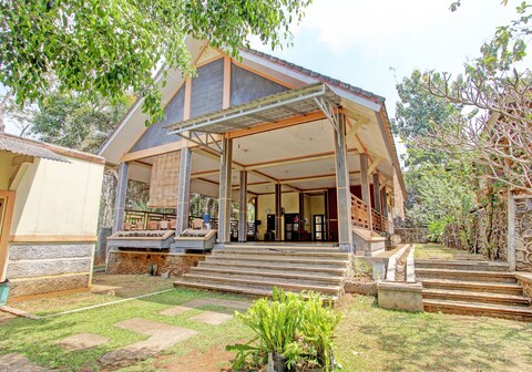 Hotel O Mtc Bunk Bed