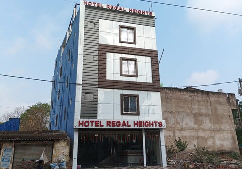 Hotel Regal Heights