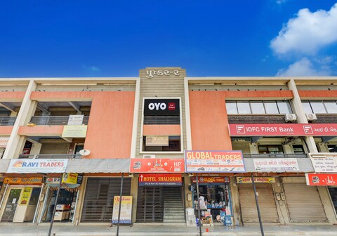 Super Hotel O Shaligram