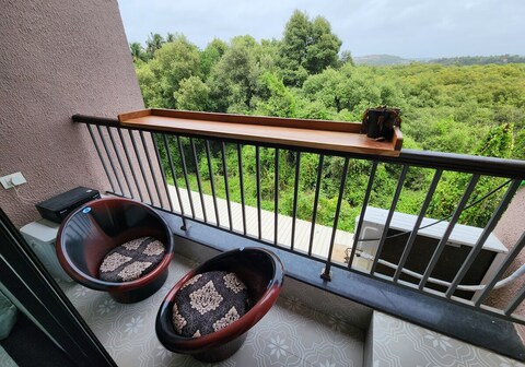 Serene Studio w d Balcony Mangrove Viewl Candolim