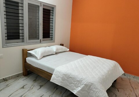 Chikkamagaluru hill view stay