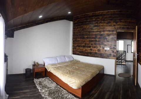 D Attic Homestay