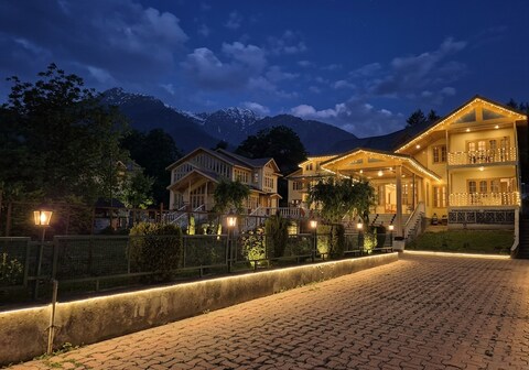 Valley View Resorts (Riverside Retreat)