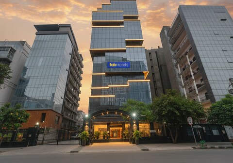 FabHotel Prime Elegance Suites