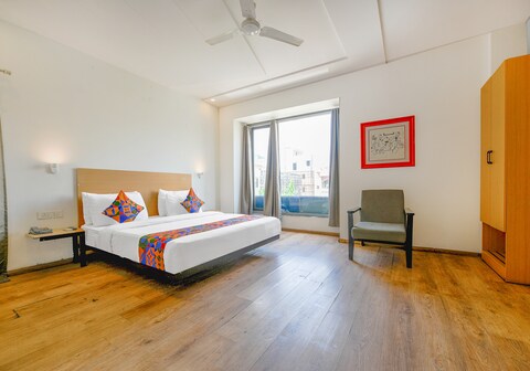 FabHotel Dev Palace I