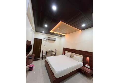 hotel vaani continental