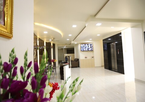 Hotel Pride Executive