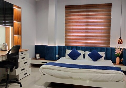 Staymoodyy France Theme Studio