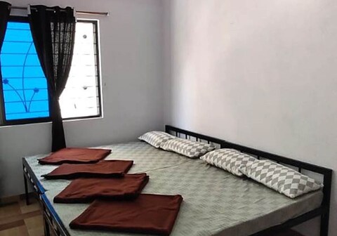 Vishwa Deluxe Yatri Niwas