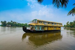 OYO 24058 Houseboat My Trip 3bhk Luxury, Alleppey OYO 24058 Houseboat My Trip 3bhk Luxury, Alleppey