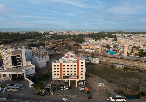 Clarks Collection Somnath - Pure Veg