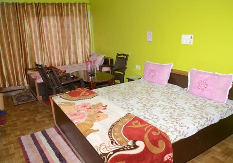 Raturi Tourist Hotel New Tehri