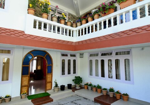 HOSPITALITY INN TAWANG (4)