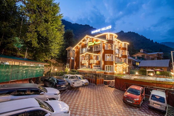 Hotel Bombay Palace (Centrally Heated)