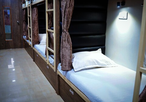 Dormitory World AC 24 Hours