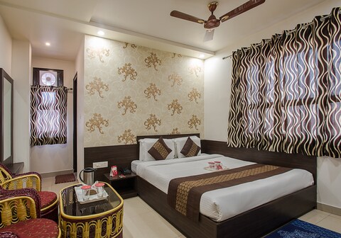 OYO My Stay Couples Friendly