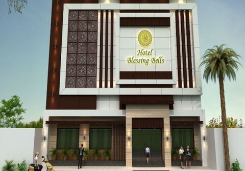 Hotel Blessing Bells