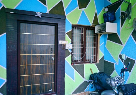 M K Sea View Guest House