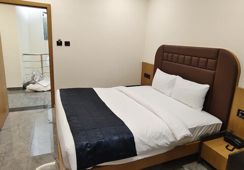 The Malay Comfort - Hotel Dwarka Residency, Dwarka