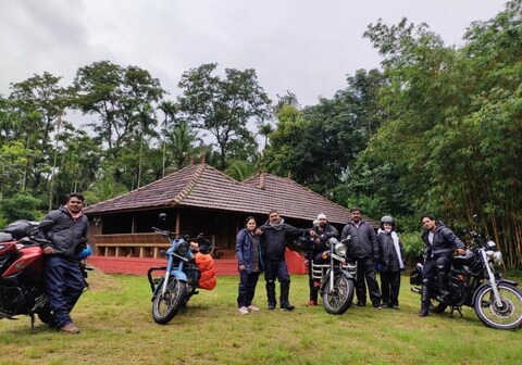 Illam Wooden Heritage Bungalow