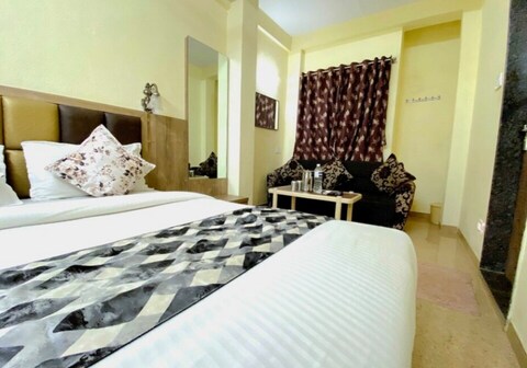 Hotel O Impact Stays Palace