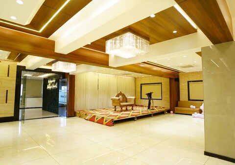 Hotel Shreyas Grand