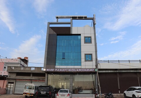 MOUNT PLEASEANT HOTEL BAR and RESTURANT