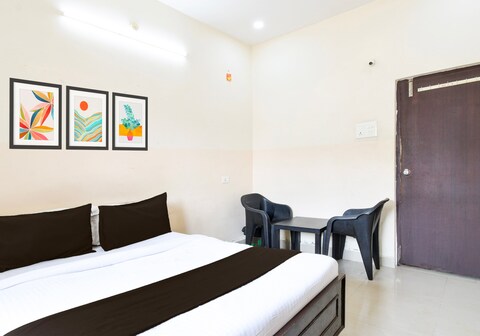 Hotel O Kakatiya Deluxe Rooms