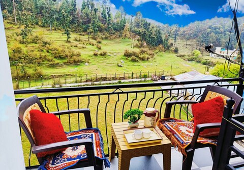 Bholenath Homestay | Hill-view Rooms, Dalhousie